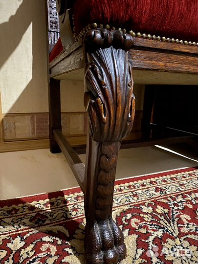 Старинное кресло- трон