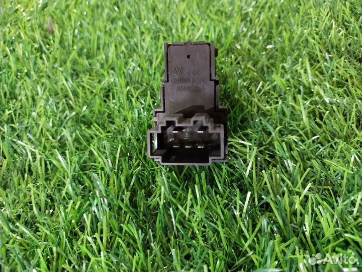 Кнопка стеклоподъемника Volkswagen Polo (Mk5) V (2