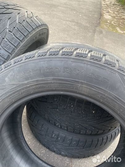 Nokian Tyres Hakkapeliitta R2 SUV 225/60 R17 99R