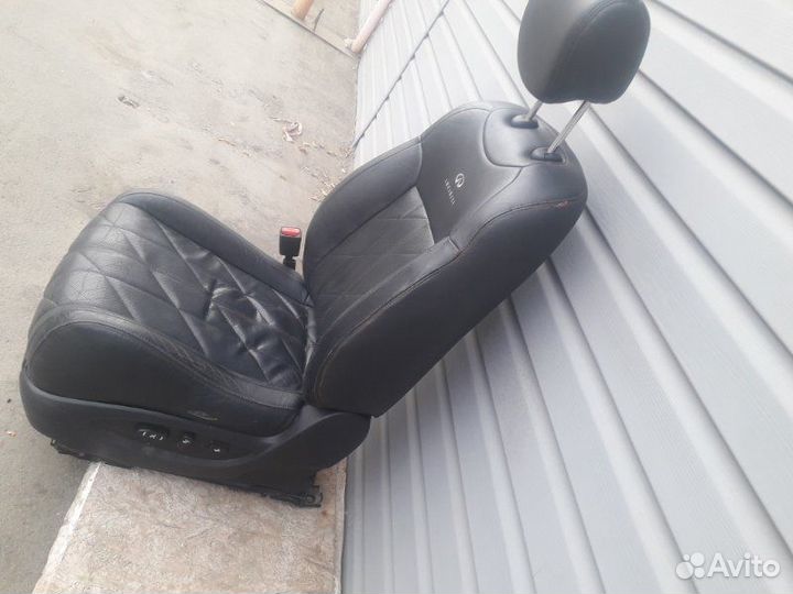 Сиденье переднее левое Infiniti Fx S51 5.0 2008