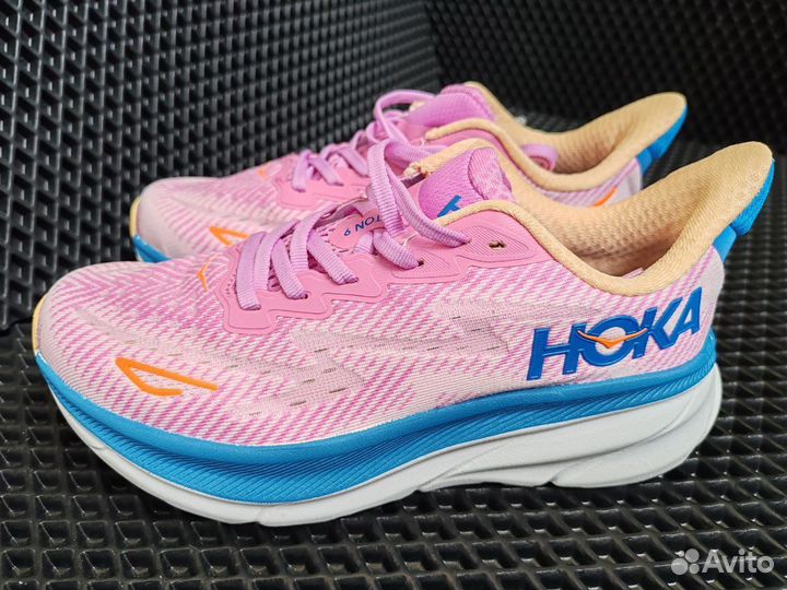 Женские беговые кроссовки hoka