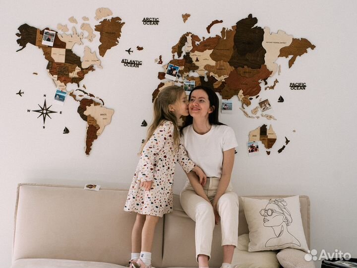 Деревянная карта мира на русском языке