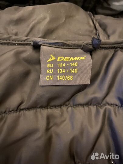 Курточка в отличном состоянии demix