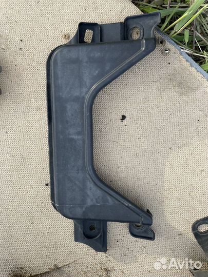 Накладка замка капота Honda Accord 8