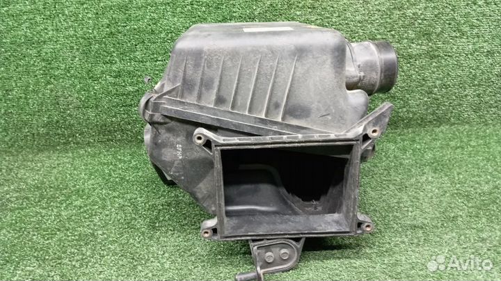 Корпус воздушного фильтра Kia Carens