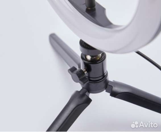 Кольцевая лампа настольная