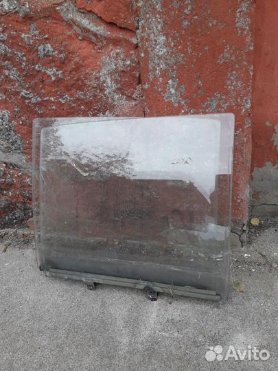 Задние стекла