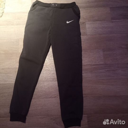 Спортивный костюм женский