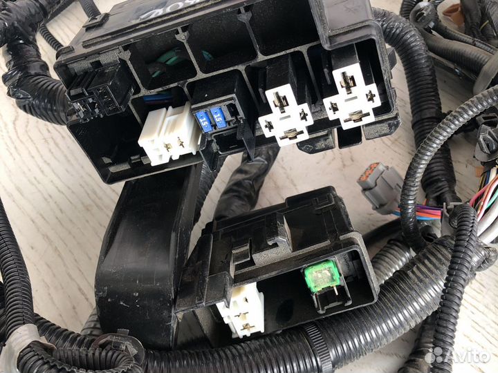 Infiniti Q70 Проводка моторного отсека