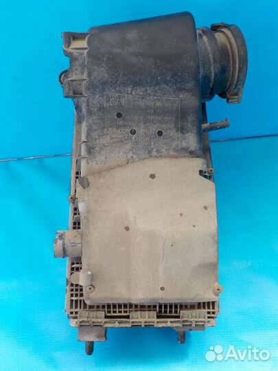 Корпус воздушного фильтра volkswagen Touareg 1 (7L) 2002-2010