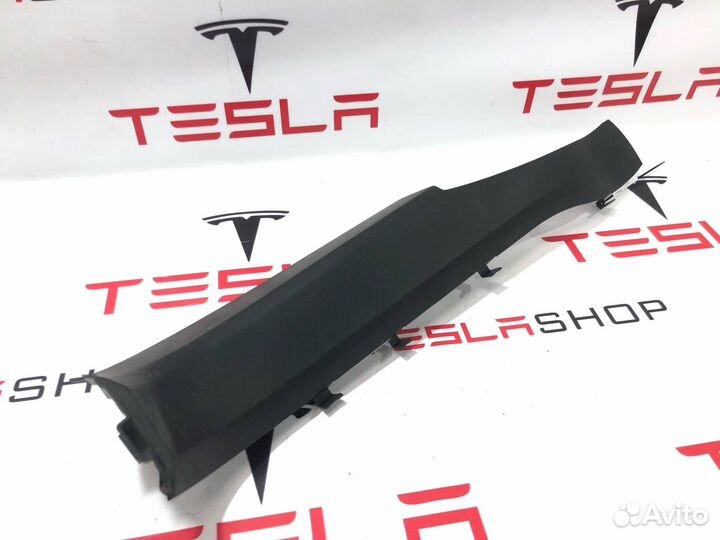 Накладка стойки А Tesla Model X 2019 1496508-00-A