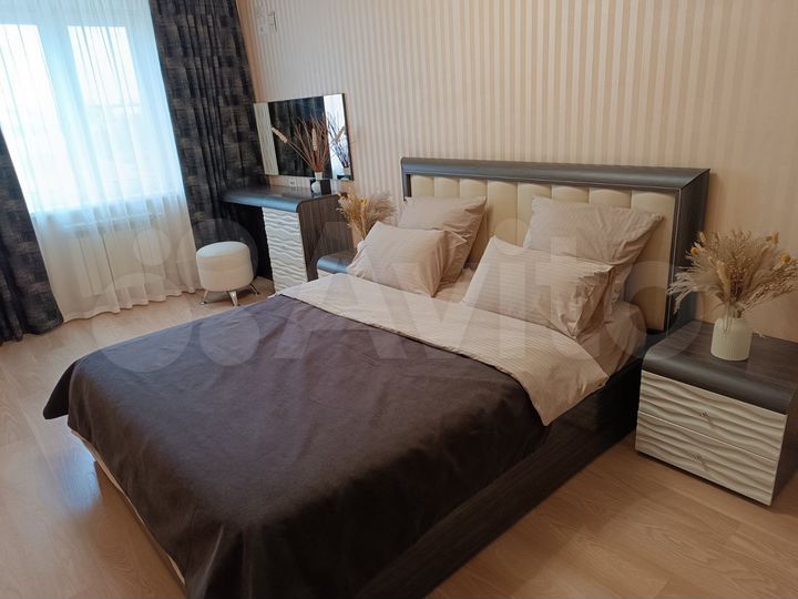 2-к. квартира, 57 м², 3/10 эт.