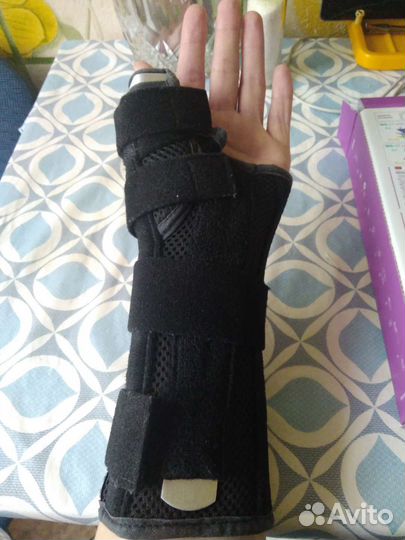 Ортез на лучезапястный сустав левый