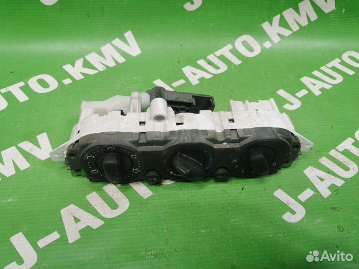 Блок управления отопителем Ford Focus