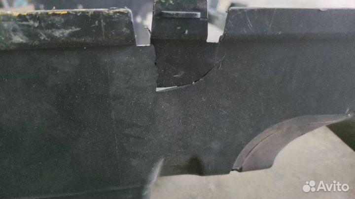 Диффузор радиатора Land Rover Range Rover Sport