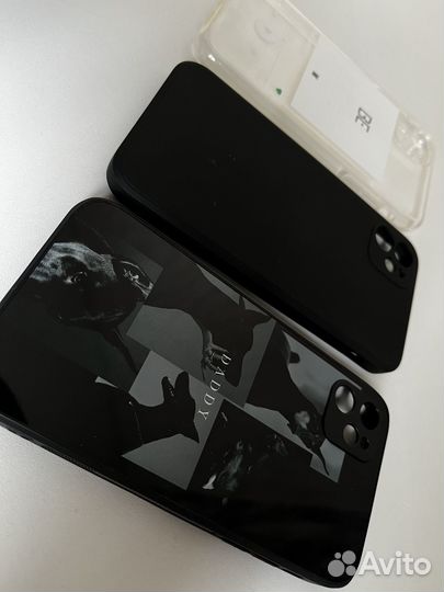 Чехлы на iPhone 11