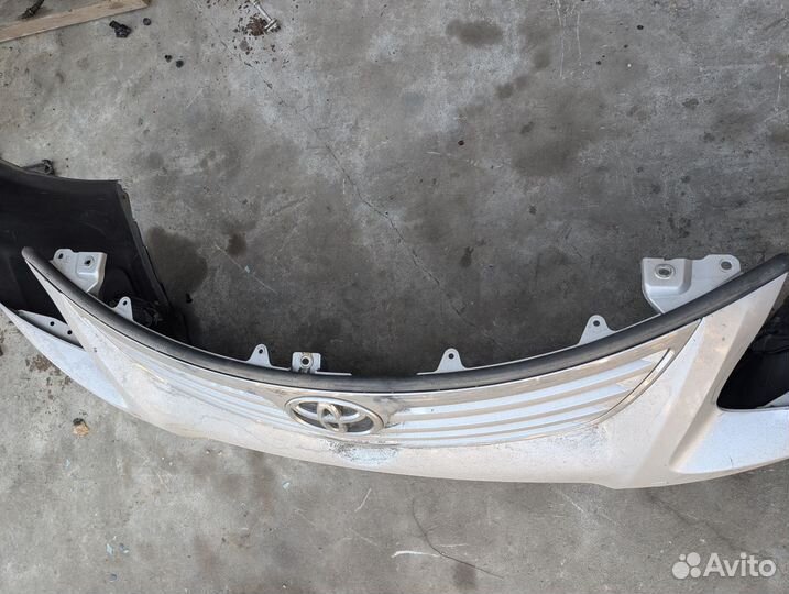 Бампер Toyota Avensis ZRT272 3ZR-FAE Перед