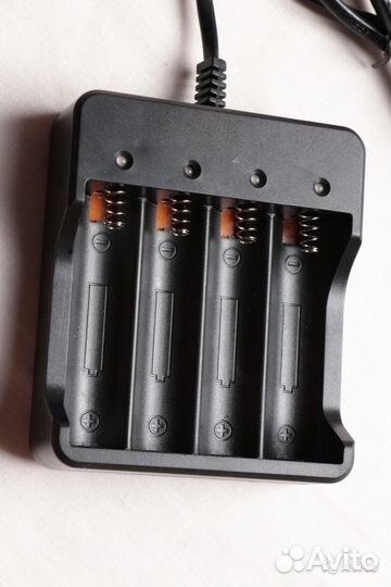 Зарядное устройство для 18650 Li-Ion на 4 аккум