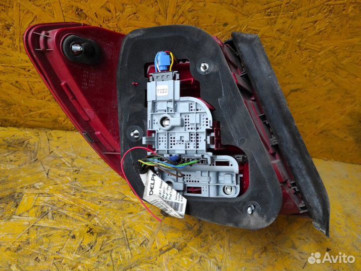 Фонарь правый Mercedes C-Class S 204 2.2 OM651