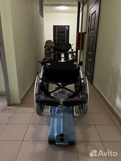 Подъемник лестничный унуниверсальный гусеничный