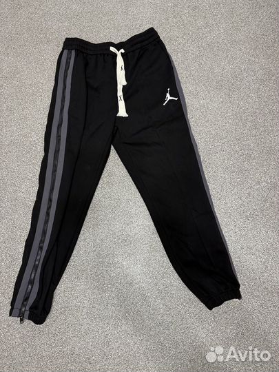 Спортивные штаны