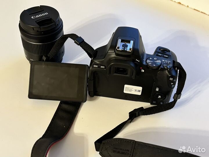 Canon EOS 250D + kit 18-55mm