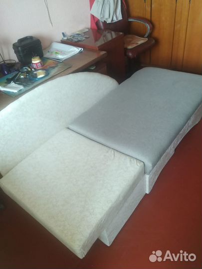 Диванчик угловой