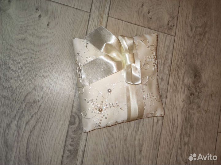 Подушка для колец