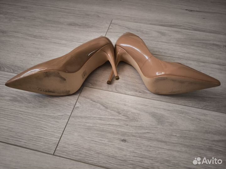 Tуфли Guess 38 размер бежевые