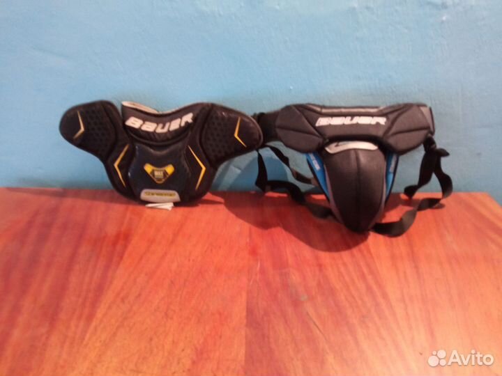 Вратарская хоккейная форма