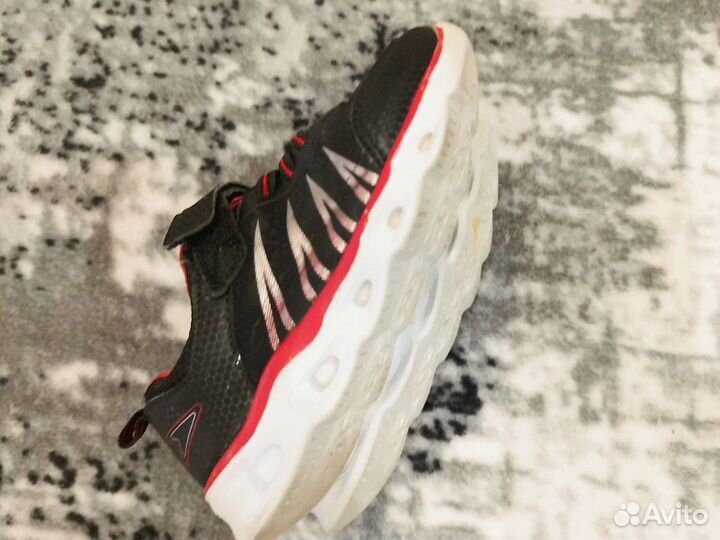 Кроссовки для мальчика 27 размер бу