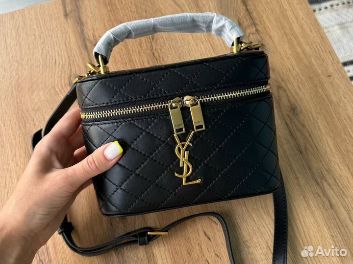 Сумка Yves Saint Laurent Gaby Vanity Bag