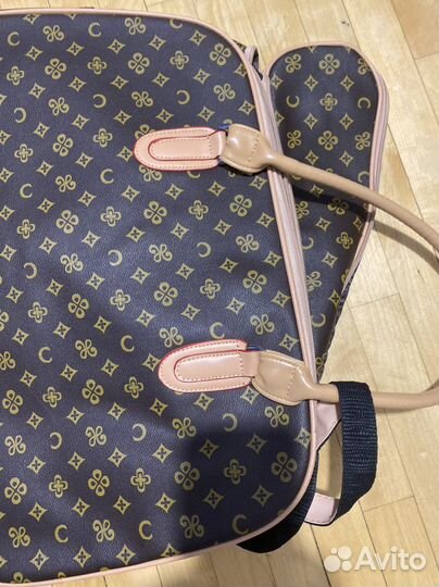 Louis Vuitton, сумка это из Greece