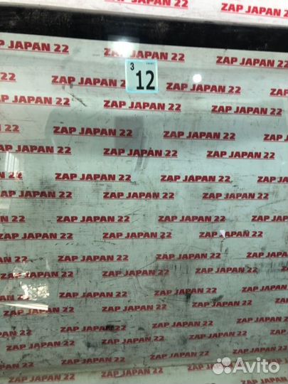 Стекло лобовое Mitsubishi Pajero Io H77W 4G94 2004