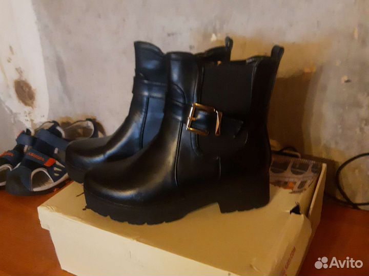 Взрослая обувь