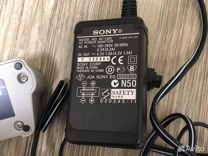 Док-станция и блок питания для фотоаппарата