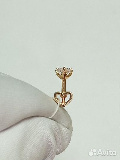 Золотые серьги с камнем