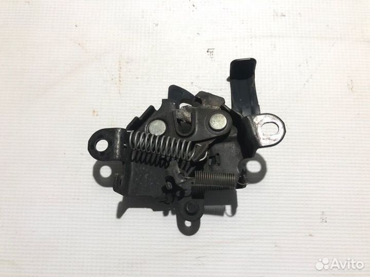 Замок капота Toyota Vitz NCP95 2nzfe 2005