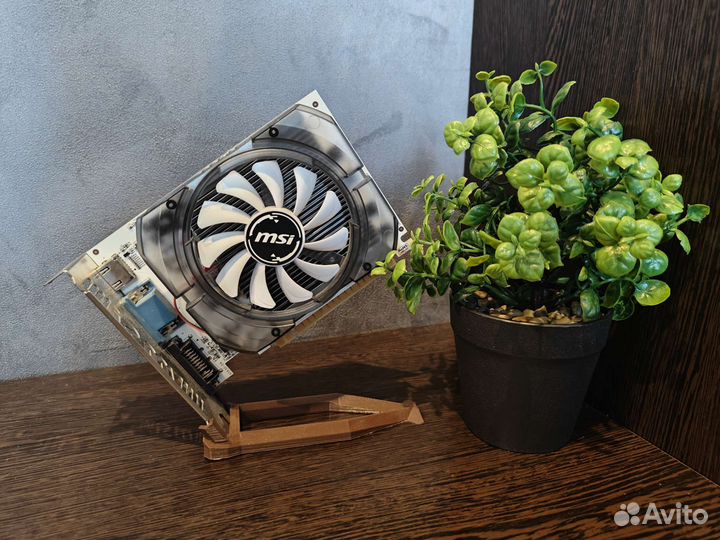 MSI Nvidia GT 730 2gb белая