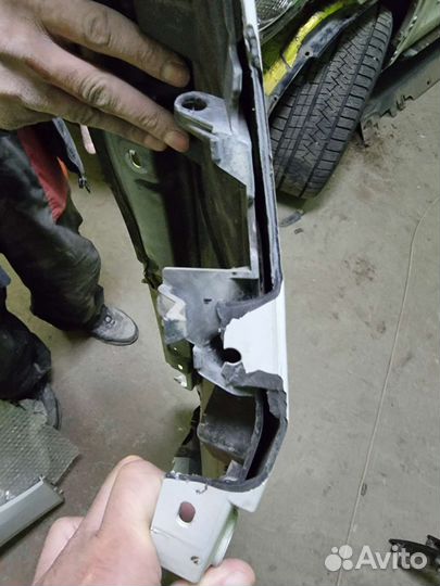 Крыло бмв ф 15. 2017г