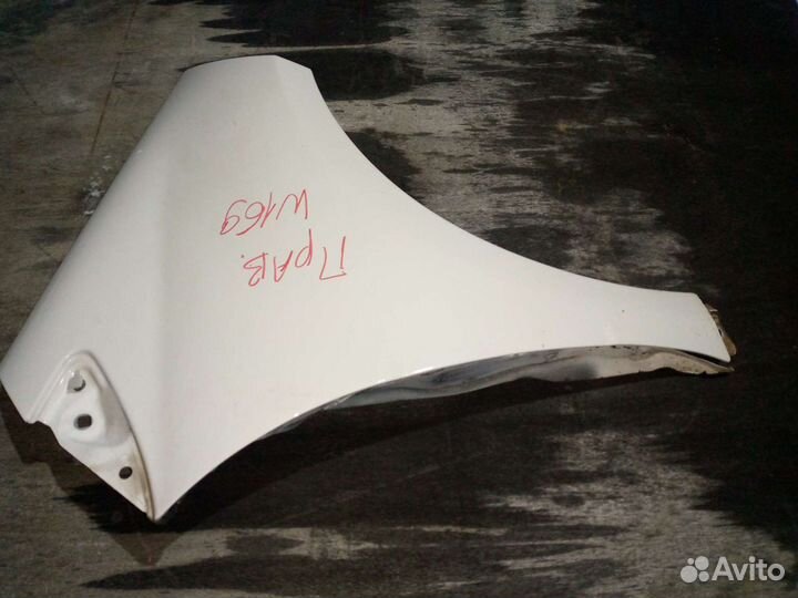 Крыло переднее правое Mercedes Benz A140/160 W169