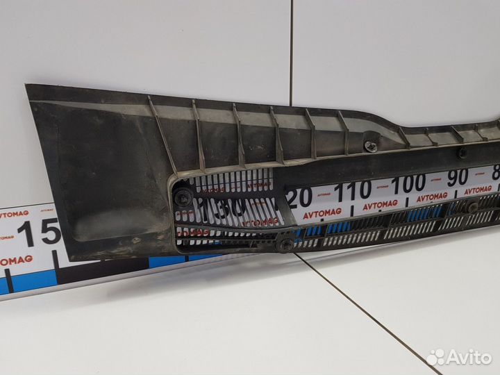 Решетка стеклоочистителя (жабо) (BMW X5)