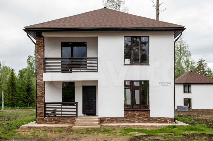 Коттедж 145 м² на участке 10 сот.