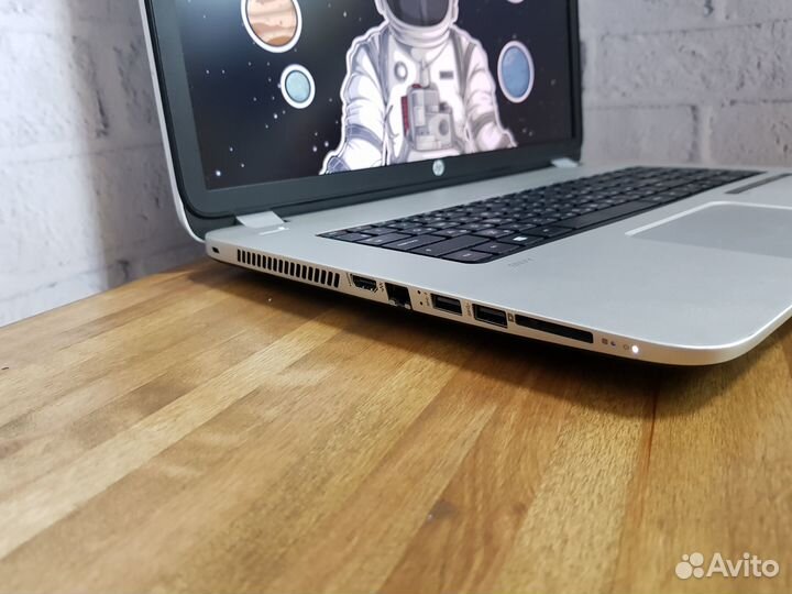 Шустрый ноутбук на i7 с большой диагональю