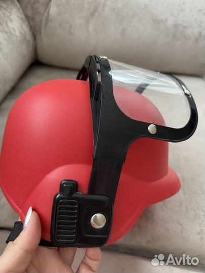 Шлем каска пожарного