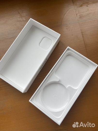 Коробка iPhone 12 mini