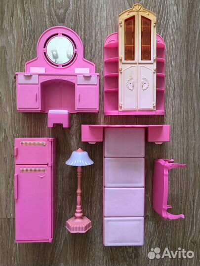 Мебель для кукол Барби трюмо кровать