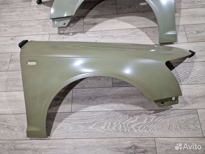 Крылья (Новые) передние Audi A6 C6 (2004-2011) R/L