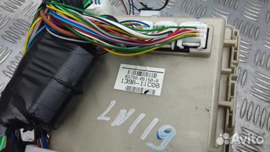 Блок предохранителей toyota avensis T27 (LNI19M102