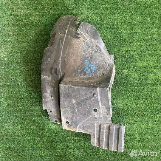 Подкрылок передний левый Renault Trafic 2.5 2005